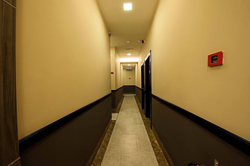 Seven Hotel Putatan エクステリア 写真