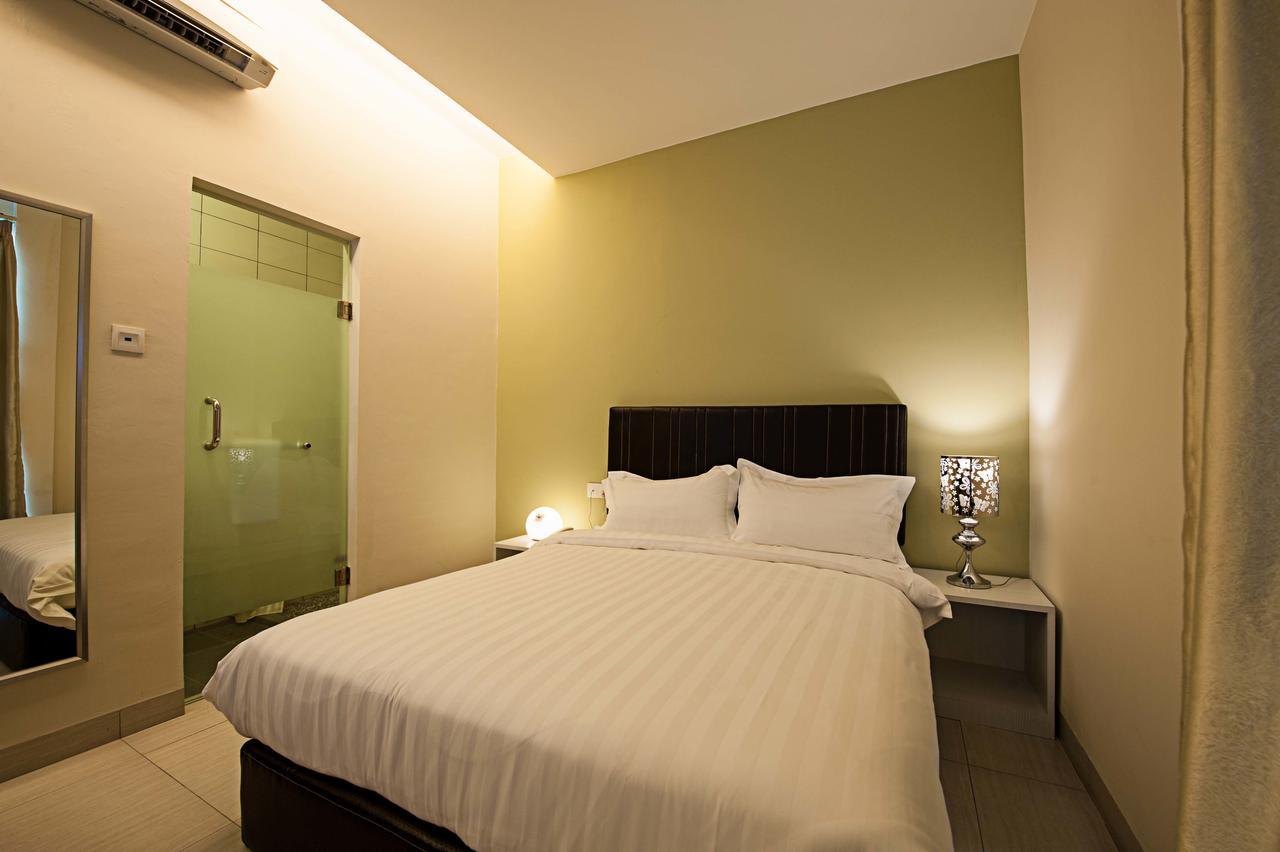 Seven Hotel Putatan エクステリア 写真
